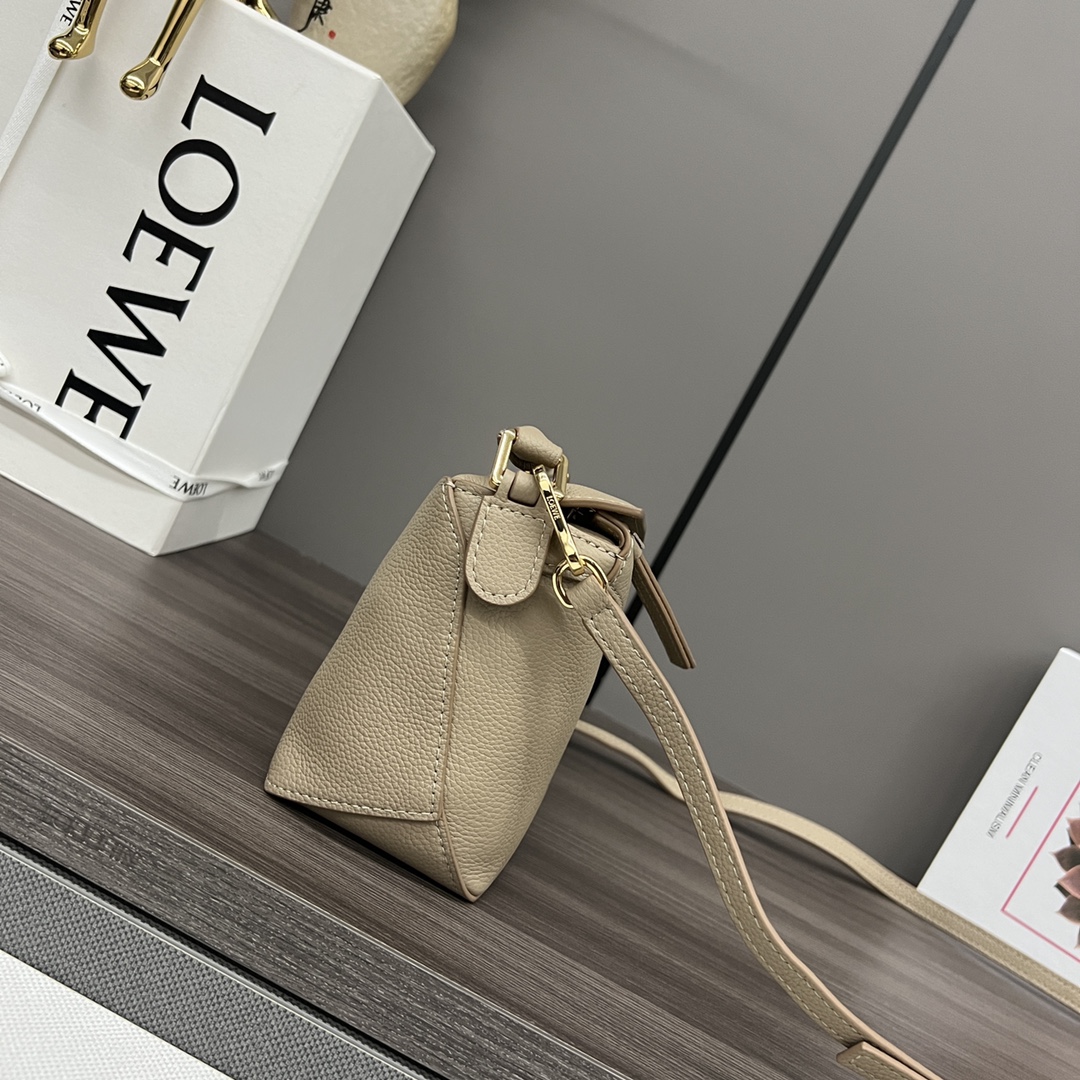 Loewe Puzzle Bags